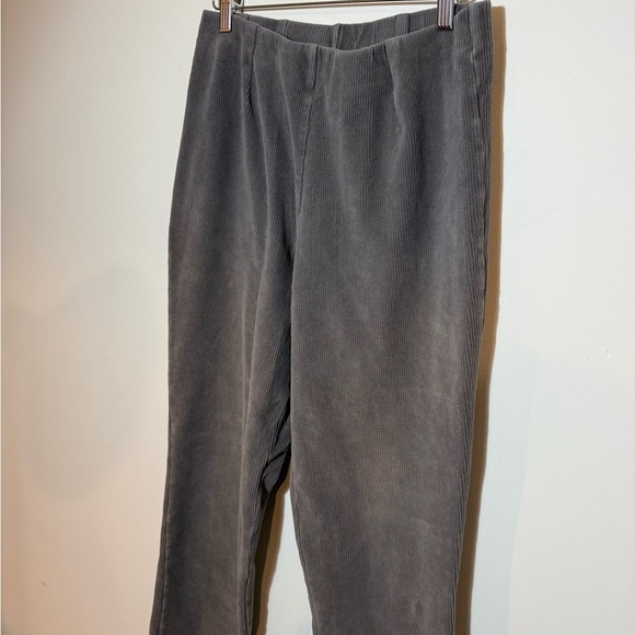 L.L. Bean Women's Straight Leg Pants - grey - Picture 3 of 9